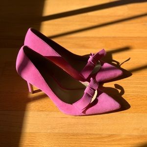Ann Taylor Pink Suede Pumps